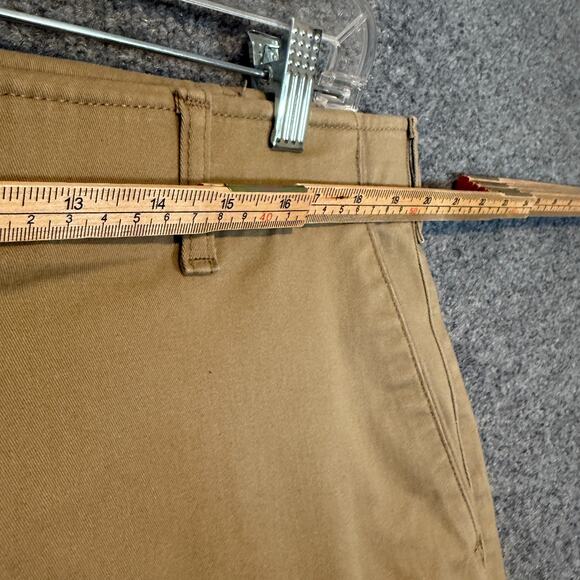 Lee Pants Mens 40x32 Beige Extreme Motion MVP Relaxed Straight Chinos Stretch - Picture 10 of 11